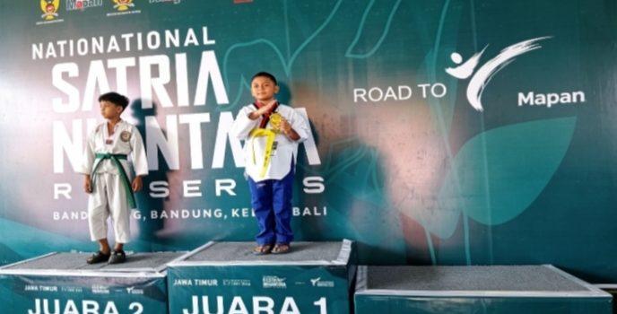 IMG-20260615-WA0009 Mahendra Mandala Putra Kusuma peraih medali emas internasional turut mengantar Taekwondo Nganjuk raih Juara Umum.