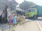 Truk naas usai alami kecelakaan.
