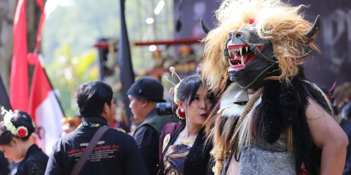 Ngarak Banteng 1 Suro ke-18 Meriah, Wali Kota Batu Tegaskan Komitmen Lestarikan Budaya Bantengan 2 IMG 20260622 WA0058