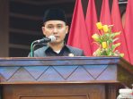 Bupati Mojokerto Muhammad Albarraa menyampaikan jawaban dalam rapat paripurna DPRD (istimewa)