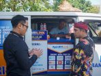Wali Kota Adi Wibowo mengecek mobil gerai BRI.