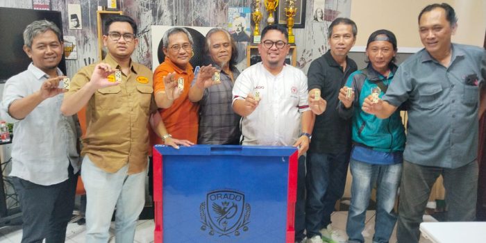 Pengurus ORADO Surabaya kunjungi klub Judes Gaple. (Sugiantoro)