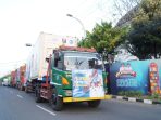 Lima kontainer berisi produk asal Lamongan yang dilepas ke luar negeri. (Foto: Ist) Lima kontainer berisi produk asal Lamongan yang dilepas ke luar negeri. (Foto: Ist)
