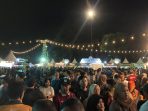 Ribuan pengunjung PetroNite Fest 2026 di SOR Tri Dharma Petrokimia Gresik.
