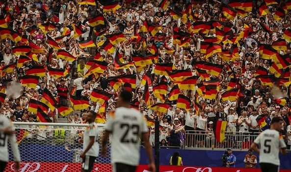 JERMAN MENYALA