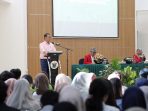 Menteri Pertanian (Mentan) Andi Amran Sulaiman memberikan kuliah umum di Fakultas Pertanian Universitas Hasanuddin (Unhas), Selasa (2/6). (Foto: Ist) Menteri Pertanian (Mentan) Andi Amran Sulaiman memberikan kuliah umum di Fakultas Pertanian Universitas Hasanuddin (Unhas), Selasa (2/6). (Foto: Ist)