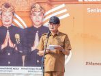 Bupati Lamongan Yuhronur Efendi saat melepas petugas Sensus Ekonomi 2026. Bupati Lamongan Yuhronur Efendi saat melepas petugas Sensus Ekonomi 2026.