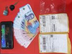 Barang bukti yang diamankan Polsek Manyar.