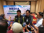 Kepala Kantor Wilayah BPJS Ketenagakerjaan Jatim Irvansyah Utoh Banja (kiri). (Foto: Andika DP)