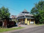 Masjid Al Ikhlas yang terdampak lumpur Lapindo di Desa Mindi, Kecamatan Porong, Sidoarjo. (Foto: Ist)
