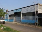 Salah satu SPPG yang ditutup di kavling DPR Pagerwojo, Sidoarjo. (Foto: Achmad Adi Nurcahya)