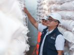 Regional CEO 2 Pupuk Indonesia Muhammad Ihwan F. saat kunjungan di Gudang Purwahamba, Tegal. (Foto: Ist/Humas PI)