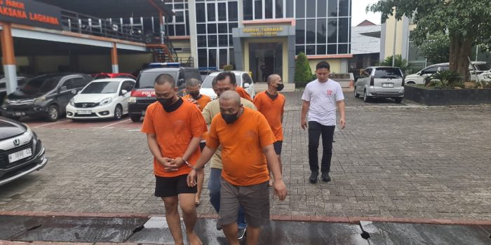 Lima pengedar sabu dan pil koplo diamankan Polres Gresik.