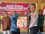 Kanit Gakkum Satlantas Polres Gresik Iptu Achmad Andri Aswoko menyalurkan bantuan alsintan kepada petani Panceng. (Foto: Ist) Kanit Gakkum Satlantas Polres Gresik Iptu Achmad Andri Aswoko menyalurkan bantuan alsintan kepada petani Panceng. (Foto: Ist)