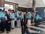 Kedatangan jemaah haji Jombang di pendopo.(teguh)