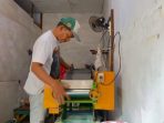 Produsen mie rumahan.