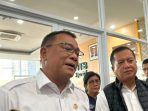Menteri Lingkungan Hidup Mohammad Jumhur Hidayat dan Gubernur NTB Lalu Muhammad Iqbal. (Foto: Arief R) Menteri Lingkungan Hidup Mohammad Jumhur Hidayat dan Gubernur NTB Lalu Muhammad Iqbal. (Foto: Arief R)