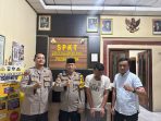 Tersangka diamankan di Mapolsek Paciran Lamongan. Tersangka diamankan di Mapolsek Paciran Lamongan.