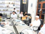 Ketua DPRD Gresik M. Syahrul Munir menerima audiensi Forum Peduli Gresik (FPG). (Foto: Ist)