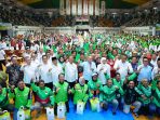 Pemyaluran bantuan sembako untuk warga dan ojol di GOR Tri Dharma Petrokimia Gresik. (Foto: Ist/Komkor PG) Pemyaluran bantuan sembako untuk warga dan ojol di GOR Tri Dharma Petrokimia Gresik. (Foto: Ist/Komkor PG)