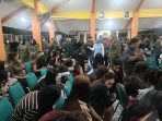 Puluhan wanita pemandu lagu diamankan Satpol PP Sidoarjo. (Foto: Ist) Puluhan wanita pemandu lagu diamankan Satpol PP Sidoarjo. (Foto: Ist)