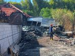 Kondisi usai kebakaran gudang pemilah plastik di Kebonanom, Sidoarjo. (Foto: Achmad Adi Nurcahya)