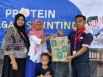 Penyaluran bantuan dilakukan bersama puskesmas pendamping dengan melibatkan tenaga kesehatan dari Puskesmas Kebonagung