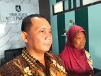 Kuasa hukum Ngatini, Adang Dwi Widagdo saat memberikan keterangan. (Teguh)