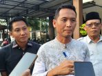 Ketua Fraksi PDI Perjuangan DPRD Jombang, Dodit Eko Prasetiyo saat diwawancarai.(teguh)