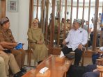 Staf Ahli Menko Bidang Ekonomi Maritim Kemenko Pangan, Sugeng Santoso, dalam rapat koordinasi bersama Bupati Banyuwangi Ipuk Fiestiandani, Wakil Bupati Mujiono, Badan Riset dan Inovasi Nasional (BRIN), serta jajaran Pemkab Banyuwangi.