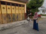 IMG-20260710-WA0003 Rumah warga di sekitar Ponpes Bahrul Ulum Tambakberas mulai banyak diinden menjelang Muktamar NU ke-35. (Teguh)