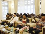 Audiensi Panitia Lokal Muktamar NU ke-35 dengan Pemkab di ruang tamu Swagata Pendopo (istimewa)