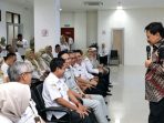 IMG-20260717-WA0007 Bupati Nganjuk, Marhaen Djumadi saat memberikan pengarahan dalam Forum Konsultasi Publik (FKP) di Sakura Hall Gedung A RSD Kertosono, Nganjuk.