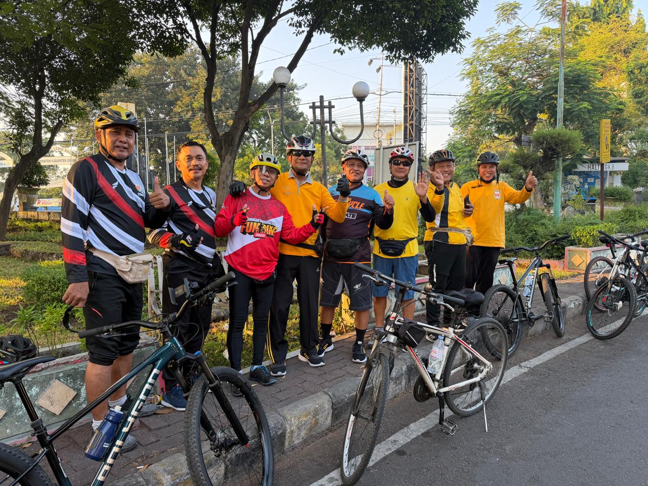 para purnawirawan Polri yang tergabung dalam Club Gowes PP Polri Gresik.