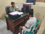 Pelaku pencurian kabel Telkom saat di data oleh Polsek Candi. (Foto: Ist/Polsek candi) Pelaku pencurian kabel Telkom saat di data oleh Polsek Candi. (Foto: Ist/Polsek candi)