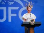 Menteri Pariwisata Widiyanti Putri Wardhana saat menghadiri Jember Fashion Carnaval (JFC) 2026. Menteri Pariwisata Widiyanti Putri Wardhana saat menghadiri Jember Fashion Carnaval (JFC) 2026.