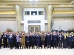 Pelantikan pengurus IKA Unair Jember di Pendopo Wahyawibawagraha. (Foto: Ist)