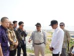 Menteri Perencanaan Pembangunan Nasional (PPN) Rachmat Pambudy saat kunjungan di kawasan industri Pantura, Lamongan. Menteri Perencanaan Pembangunan Nasional (PPN) Rachmat Pambudy saat kunjungan di kawasan industri Pantura, Lamongan.