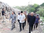Bupati Jember Muhammad Fawait saat meninjau TPA Pakusari beberapa waktu lalu. (Foto: Ist)
