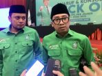 Wakil Sekretaris DPW PKB Jatim Nur Faizin (kanan) saat kegiatan di Jember. (Foto: Aji) Wakil Sekretaris DPW PKB Jatim Nur Faizin (kanan) saat kegiatan di Jember. (Foto: Aji)