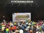 Ratusan abang becak mengikuti kegiatan "Berbagi Berkah Bersama Abang Becak" yang digelar PT Petrokimia Gresik (Persero).
