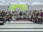 Gubernur NTB Lalu Muhamad Iqbal, saat hadiri dialog dengan masyarakat dan ratusan mahasiswa Kuliah Kerja Nyata (KKN) di Masjid Raudhatul Maujun, Desa Sengkol, Kecamatan Pujut, Kabupaten Lombok Tengah, Selasa (28/7).