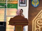 Kepala Dinas Kesehatan Nganjuk, dr. Tien Farida Yani, saat memberikan sambutan dalam kegiatan Mentoring Klinis Layanan HIV & IMS di RSUD Kertosono, Nganjuk.