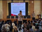 AKP Mulyono sosialisasi kepada pelajar.