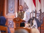 Ning Ita mengajak pelaku UMKM, koperasi, dan kelompok tani di Kota Mojokerto memanfaatkan KUR syariah.(istimewa)
