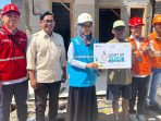 pln nganjuk Pemasangan instalasi listrik gratis program "Light Up The Dream" dari PLN ULP Nganjuk dirumah Mbah Sojo Garas