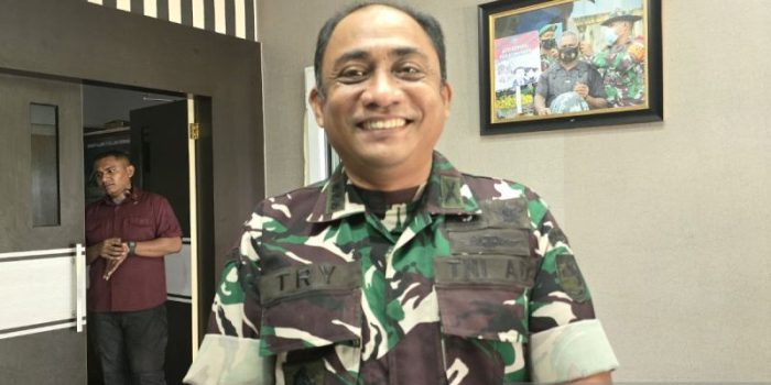 Kepala Penerangan Kodam XVII Cenderawasih Kolonel Infanteri Tri Purwanto
