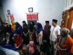 Suasana di rumah duka di Desa Nogosari, Jember. (Foto: Aji) Suasana di rumah duka di Desa Nogosari, Jember. (Foto: Aji)