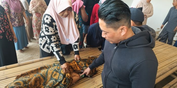 Korban sebelum disemayamkan (Foto: Ist/dok Polres Pamekasan)