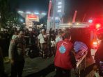 Proses evakuasi korban.